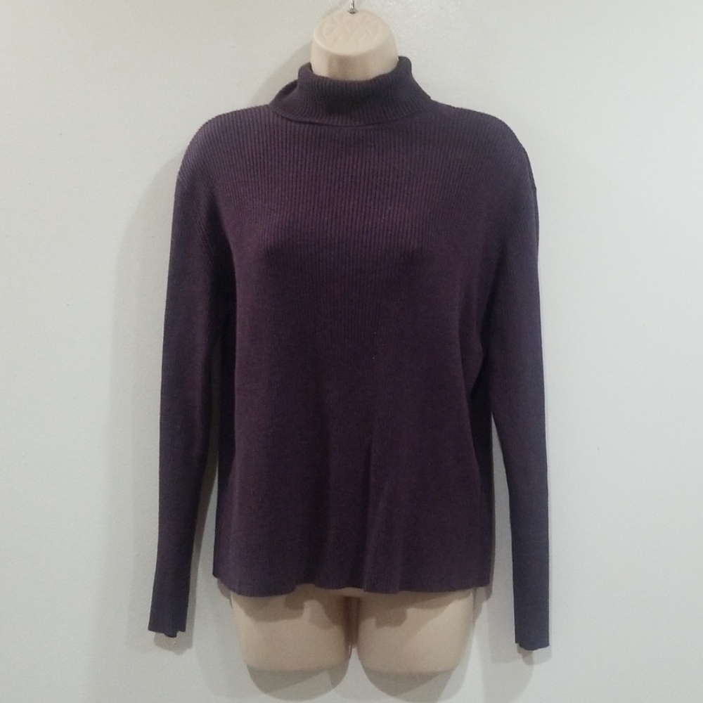 Casual Corner women's purple ribbed turtleneck